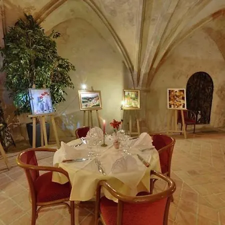 Hotel Logis De Paris Saint-Avold