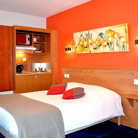 Logis De Paris Отель